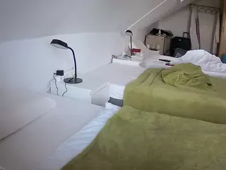 Julmodels Bedroom-D4's Live Sex Cam Show