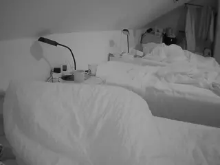 Julmodels Bedroom-D4's Live Sex Cam Show