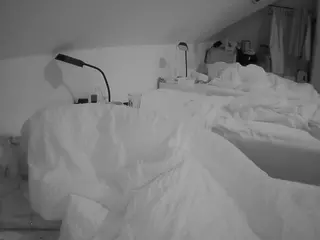 Julmodels Bedroom-D4's Live Sex Cam Show