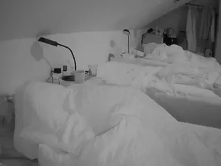Julmodels Bedroom-D4's Live Sex Cam Show