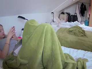Julmodels Bedroom-D4's Live Sex Cam Show