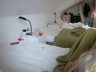 Julmodels Bedroom-D4's Live Sex Cam Show