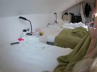 Julmodels Bedroom-D4's Live Sex Cam Show