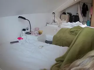 Julmodels Bedroom-D4's Live Sex Cam Show