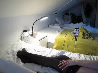 Julmodels Bedroom-D4's Live Sex Cam Show