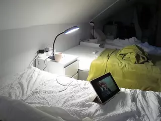 Julmodels Bedroom-D4's Live Sex Cam Show