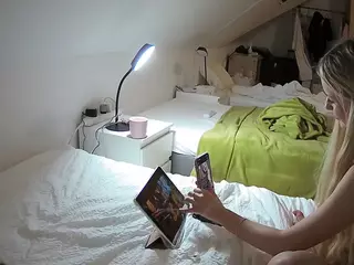 Julmodels Bedroom-D4's Live Sex Cam Show