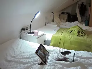Julmodels Bedroom-D4's Live Sex Cam Show