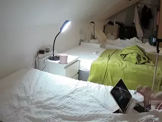 Julmodels Bedroom-D4's Live Sex Cam Show