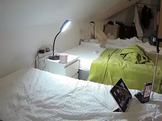 Julmodels Bedroom-D4's Live Sex Cam Show