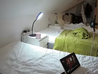 Julmodels Bedroom-D4's Live Sex Cam Show