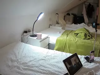 Julmodels Bedroom-D4's Live Sex Cam Show