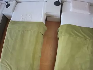 Julmodels Bedroom-D5's Live Sex Cam Show