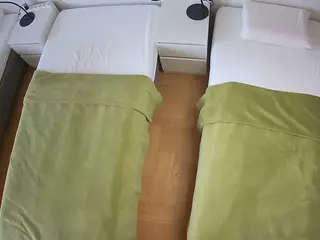 Julmodels Bedroom-D5's Live Sex Cam Show