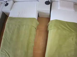 Julmodels Bedroom-D5's Live Sex Cam Show