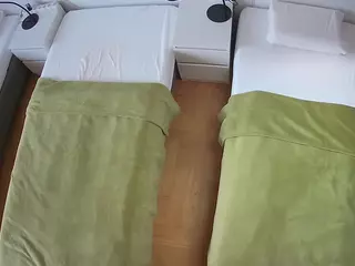Julmodels Bedroom-D5's Live Sex Cam Show