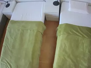 Julmodels Bedroom-D5's Live Sex Cam Show