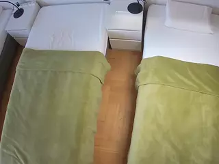 Julmodels Bedroom-D5's Live Sex Cam Show