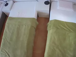 Julmodels Bedroom-D5's Live Sex Cam Show