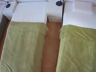 Julmodels Bedroom-D5's Live Sex Cam Show