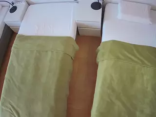 Julmodels Bedroom-D5's Live Sex Cam Show