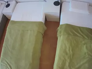 Julmodels Bedroom-D5's Live Sex Cam Show