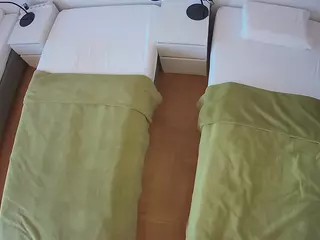 Julmodels Bedroom-D5's Live Sex Cam Show