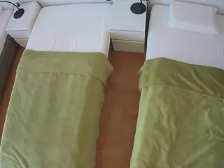 Julmodels Bedroom-D5's Live Sex Cam Show