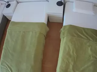 Julmodels Bedroom-D5's Live Sex Cam Show