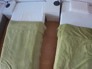 Julmodels Bedroom-D5's Live Sex Cam Show