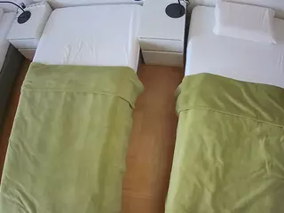 Julmodels Bedroom-D5's Live Sex Cam Show