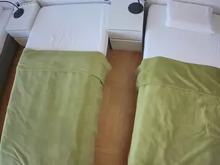 Julmodels Bedroom-D5's Live Sex Cam Show