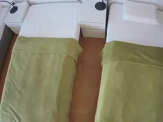 Julmodels Bedroom-D5's Live Sex Cam Show