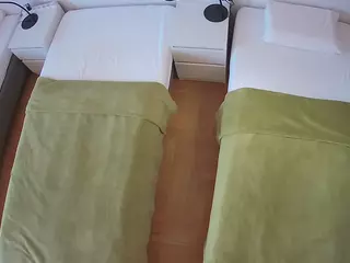 Julmodels Bedroom-D5's Live Sex Cam Show