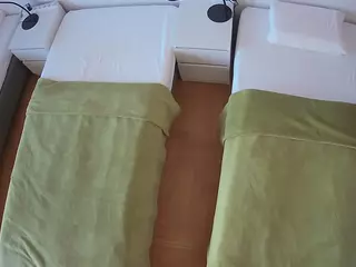 Julmodels Bedroom-D5's Live Sex Cam Show