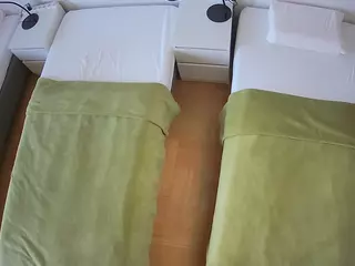 Julmodels Bedroom-D5's Live Sex Cam Show