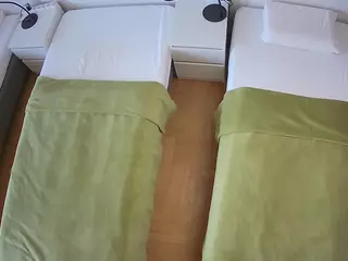 Julmodels Bedroom-D5's Live Sex Cam Show
