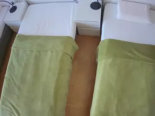 Julmodels Bedroom-D5's Live Sex Cam Show