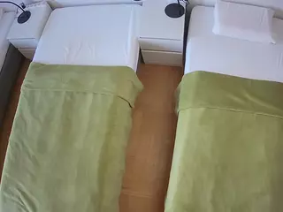 Julmodels Bedroom-D5's Live Sex Cam Show