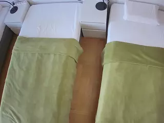 Julmodels Bedroom-D5's Live Sex Cam Show