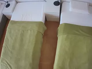 Julmodels Bedroom-D5's Live Sex Cam Show