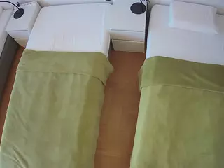 Julmodels Bedroom-D5's Live Sex Cam Show