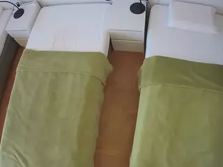 Julmodels Bedroom-D5's Live Sex Cam Show