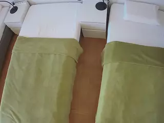 Julmodels Bedroom-D5's Live Sex Cam Show