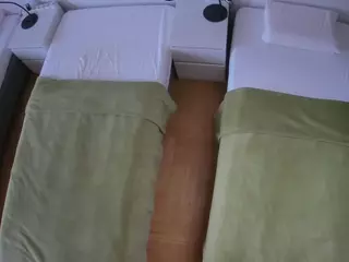 Julmodels Bedroom-D5's Live Sex Cam Show