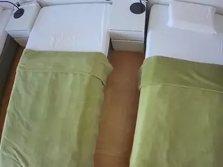 Julmodels Bedroom-D5's Live Sex Cam Show