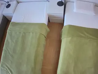 Julmodels Bedroom-D5's Live Sex Cam Show