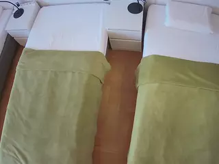 Julmodels Bedroom-D5's Live Sex Cam Show