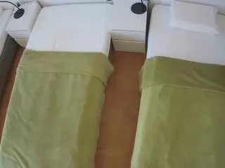 Julmodels Bedroom-D5's Live Sex Cam Show