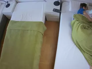 Julmodels Bedroom-D5's Live Sex Cam Show